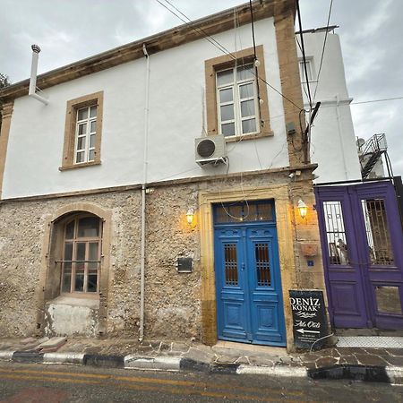 Deniz Konak Boutique Hotel ไคริเนีย ภายนอก รูปภาพ