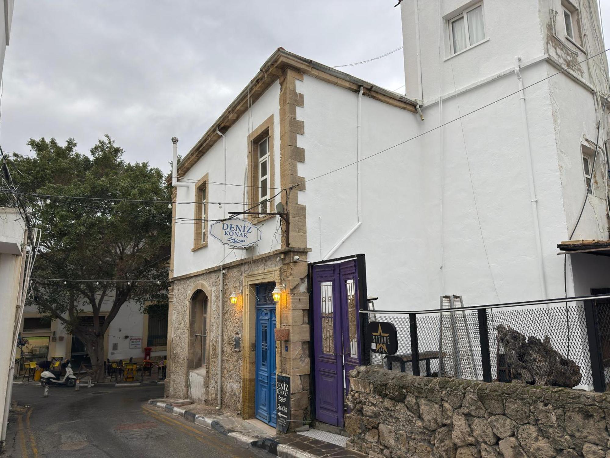 Deniz Konak Boutique Hotel ไคริเนีย ภายนอก รูปภาพ